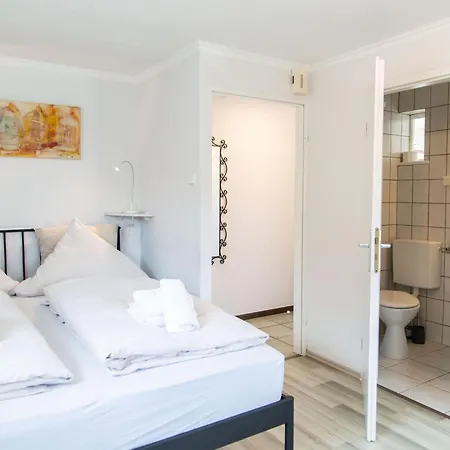 Gastehaus Daheim شاربوتس